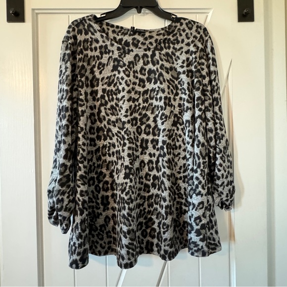 Set Of 2 New Directions Womens XL Leopard Print Draped Cowl Neck 3/4 Long Sleeve - Picture 7 of 14